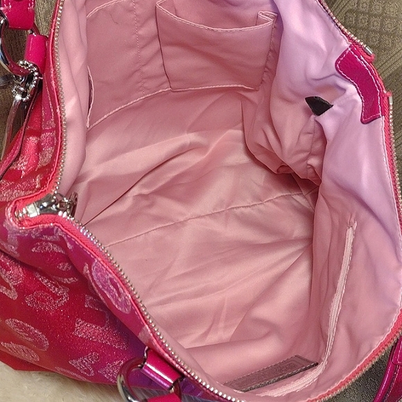 Coach Poppy Tote in Barbie Pink - Picture 13 of 16